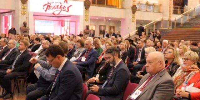 v-moskve-prohodit-vsemirnaja-konferencija-rossijskih-sootechestvennikov-4220b64