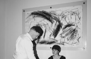 Десерт вдохновенный выставкой Олега Кудряшова в пространстве «КВ-7» музея «Полторы комнаты» Иосифа Бродского