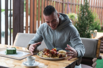 chuvstvitelnost-zheludka-chto-na-eto-vlijaet-faktory-kak-umenshit-obem-zheludka-be65997