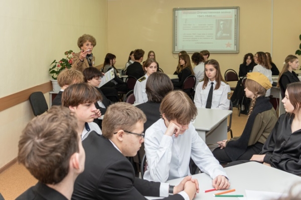 Фестиваль &laquo;Константин Симонов &ndash; человек-эпоха, писатель-фронтовик&raquo; прошёл в новополоцком лицее