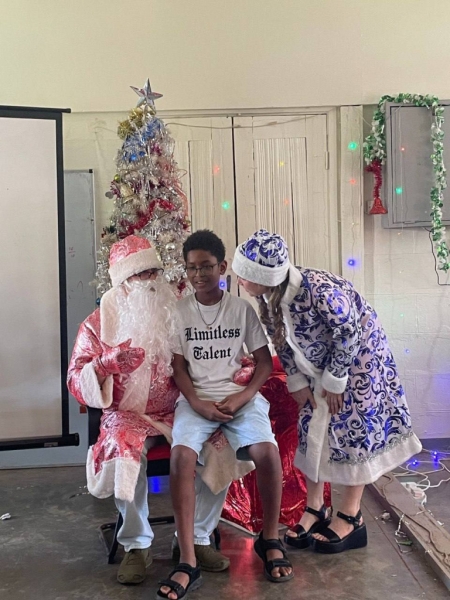 Детский утренник, посвящённый Новому году и Рождеству, прошёл в Кампале