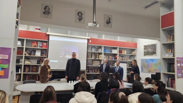 7052b855d1dc5e719b5db8bcbd03343e