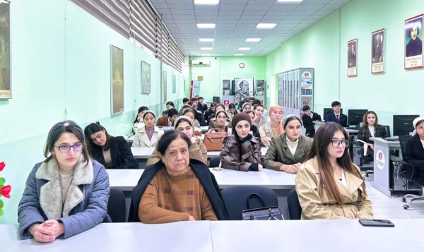 Юбилей Сергея Есенина широко отметили в Таджикском национальном университете