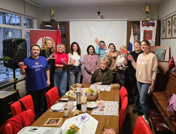 aec9e193520444fc6058a84a4f34b7d4