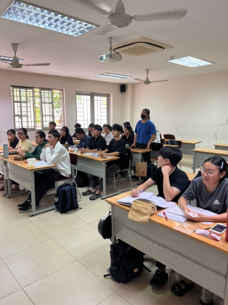 Вьетнамские студенты узнали о российской Конституции