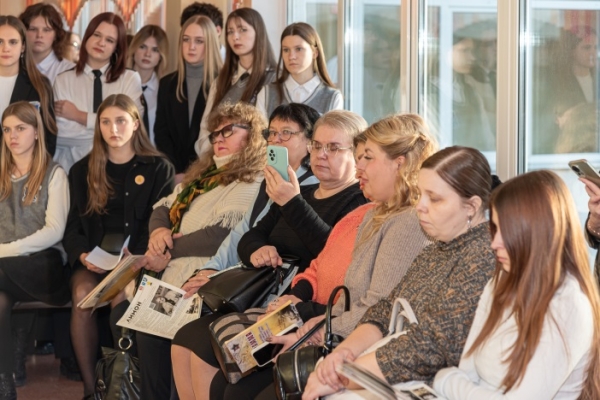 Фестиваль &laquo;Константин Симонов &ndash; человек-эпоха, писатель-фронтовик&raquo; прошёл в новополоцком лицее