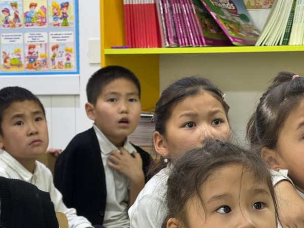 В школах и вузах на юге Киргизии прошли памятные мероприятия в честь освобождения Ленинграда от фашистской блокады