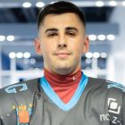 Как выбрать клюшку для хоккея по росту: длина, жёсткость, загиб