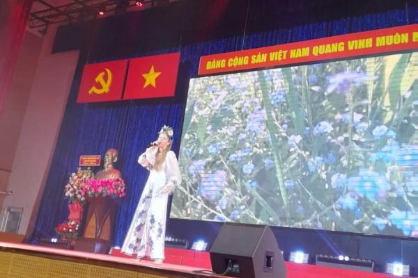 &laquo;Мелодии дружбы&raquo; объединили дипломатов и студентов в Хошимине