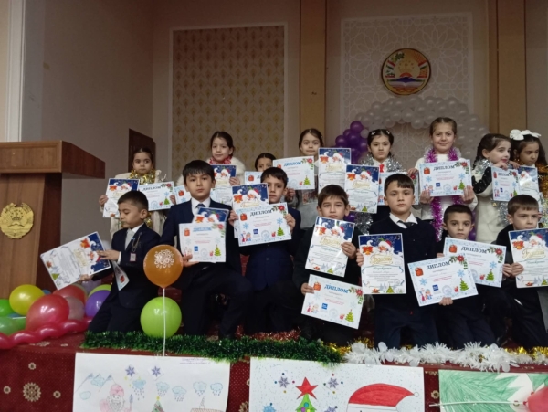 В Таджикском национальном университете прошли встречи и занятия по русскому языкуу языку и литературе