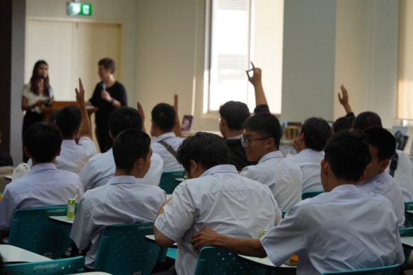 Победители конкурса видеоработ &laquo;Говори!&raquo; в Бангкоке  получили грамоты, подарки и ценные призы