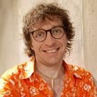 Самый милый способ снять стресс на Олимпиаде-2026: психолог разбирает тренд на вязание