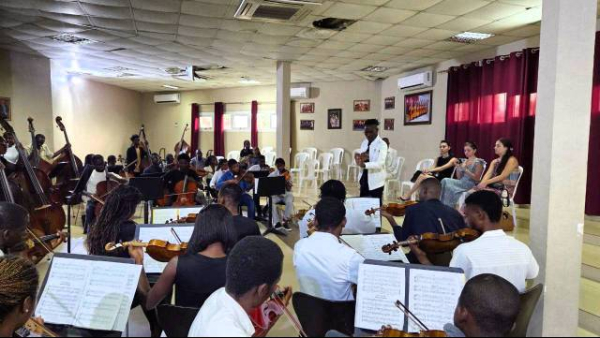 &laquo;Восходящие звёзды&raquo; дали концерты и провели мастер-классы в Анголе