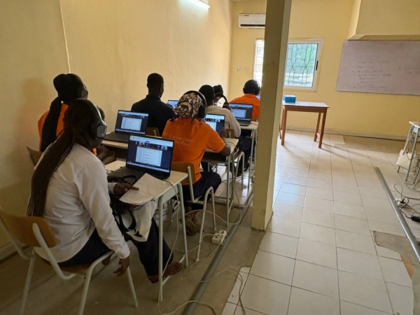 В Кот-д'Ивуаре завершился трёхмесячный курс русского языка для студентов Университета Сен-Поль