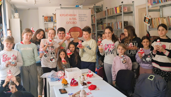 В Сербии для детей провели мультпраздник с Машей и Медведем, мастер-классы по созданию мультфильмов и русской текстильной кукле