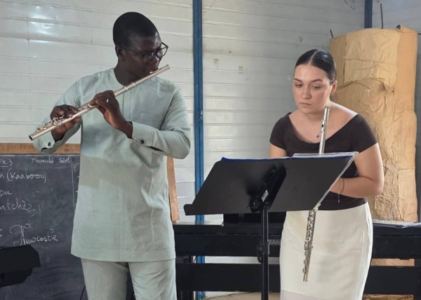 &laquo;Восходящие звёзды&raquo; провели мастер-класс в Бенине