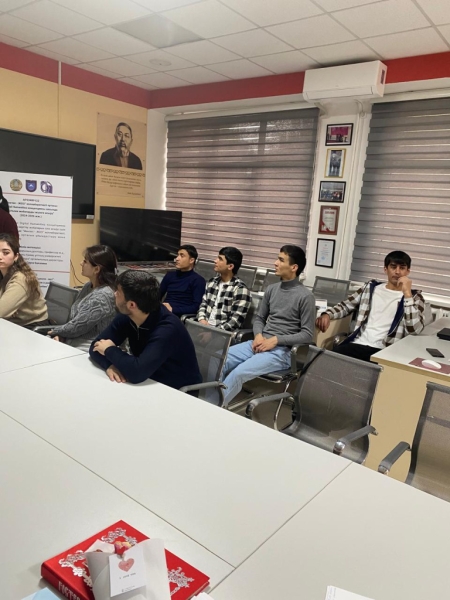 В Алма-Ате прошёл круглый стол &laquo;Учитель, перед именем твоим&hellip;&raquo; 