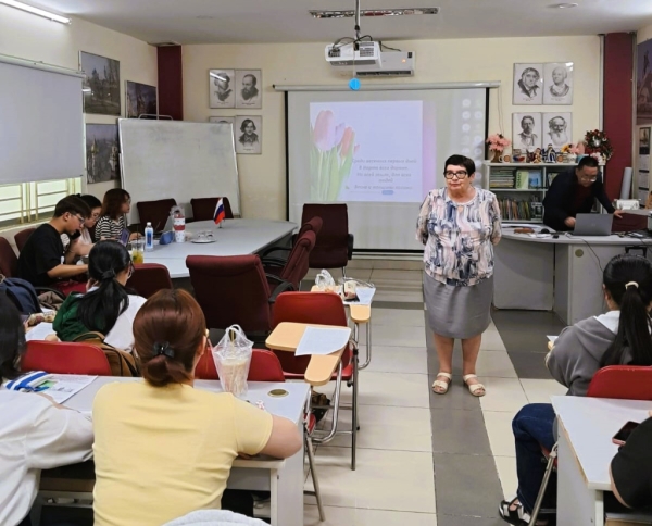 В Русском центре в Хошимине отметили Международный женский день