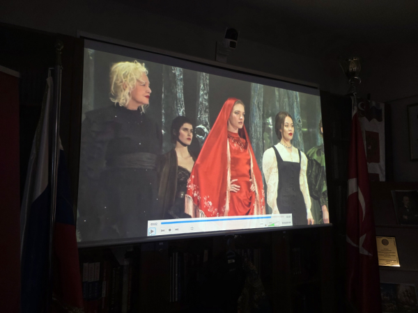 В Стамбуле прошла лекция о влиянии русского стиля на мировую высокую моду