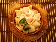 Борщ, пельмени и блины стали нормой в большинстве кафе и ресторанах Дубая