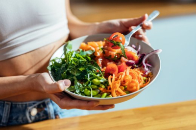 Топ-10 упражнений на предплечья с гантелями дома, в зале: для мужчин