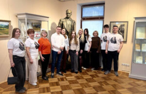 В День единения народов учащиеся Оршанского колледжа прикоснулись к поэзии Сергея Есенина