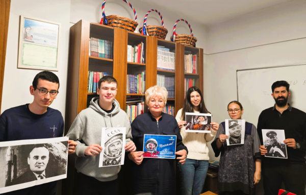 В Стамбуле прошли пасхальные мастер-классы и встреча, посвящённая 65-летию полёта Гагарина