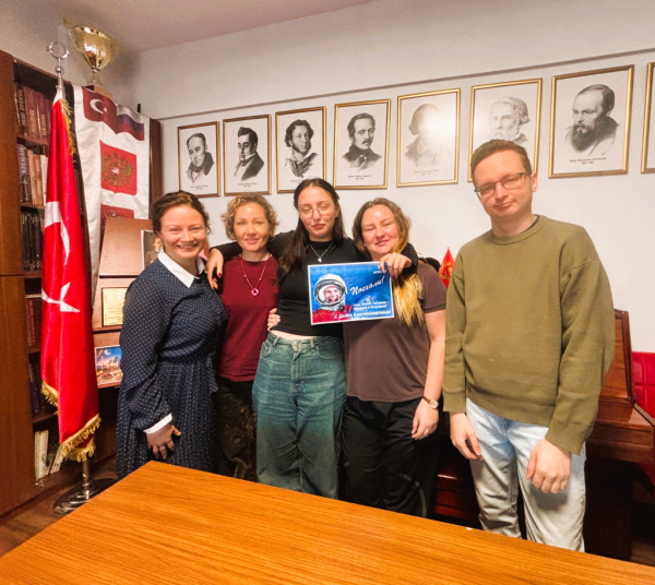 В Стамбуле прошли пасхальные мастер-классы и встреча, посвящённая 65-летию полёта Гагарина