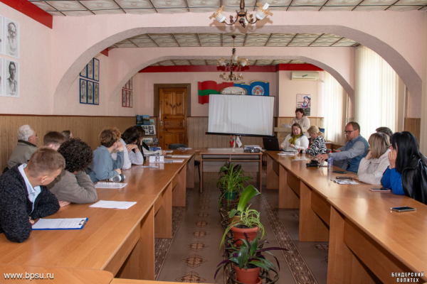 В Бендерах провели занятие для студентов Политеха, посвящённое Международному дню памятников и исторических мест