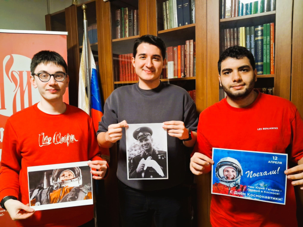 В Стамбуле прошли пасхальные мастер-классы и встреча, посвящённая 65-летию полёта Гагарина