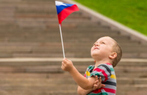 Карту «Родина» для соотечественников запустят в пилотном режиме в 2026 году