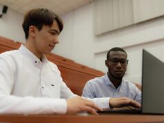 Иностранные студенты в Пскове защитили проекты, посвящённые русской культуре