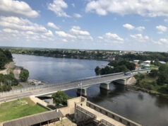 Депутатам в Нарве запретили выступать на русском языке