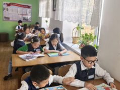В Улан-Баторе прошёл конкурс «Селфи с любимой книгой»