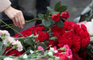 В Елгавском крае Латвии привели в порядок братское захоронение красноармейцев