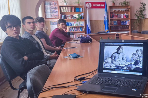 &laquo;Человек, опередивший своё время&raquo;: в Бендерах вспоминают Ломоносова