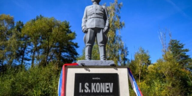v-slovakii-ustanovili-pamjatnik-marshalu-sovetskogo-sojuza-ivanu-konevu-62c7fae